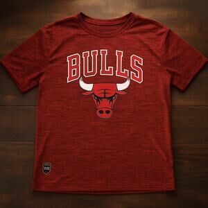 Chicago Bulls Men’s M Red Graphic T-Shirt Short Sleeve Polyester Athletic Tee